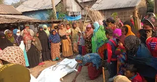 নাটোরে বসতবাড়িতে অগ্নিকাণ্ডে মা-মেয়ের মৃত্যু